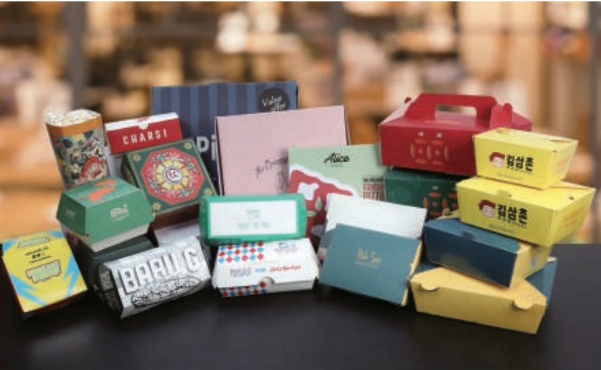 Printed burger, pizza and snack boxes